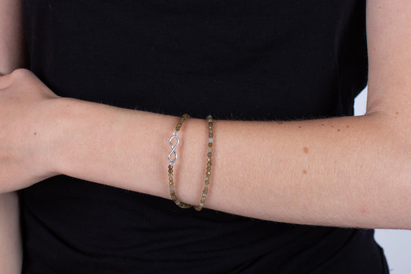Armband (doppelt) Labradorith mit Symbol der Unendlichkeit in Silber #204