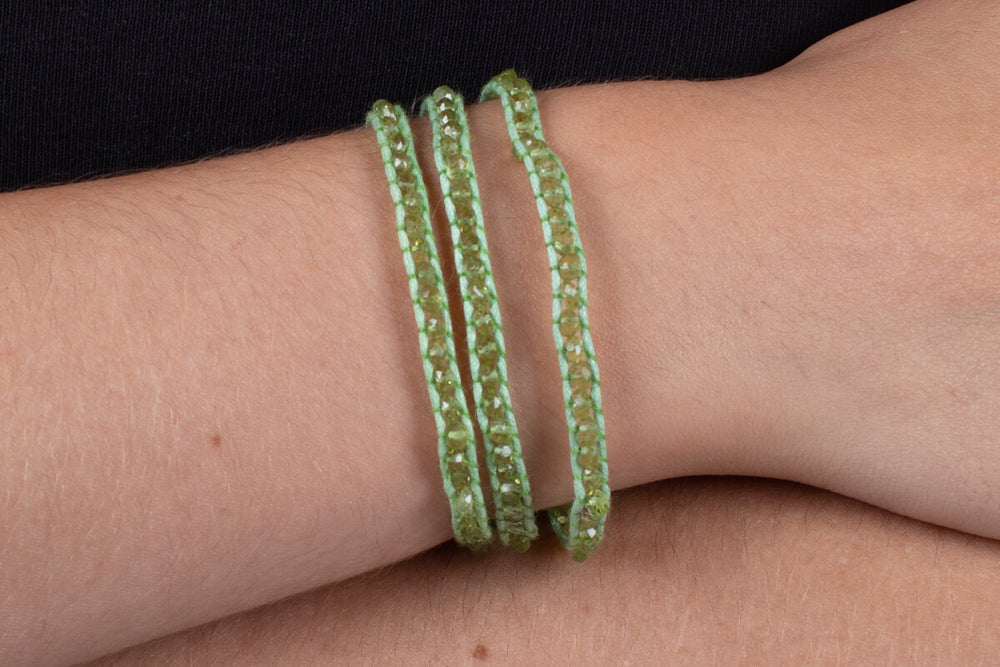 Armband (dreifach) Peridot in Leder gefasst #212