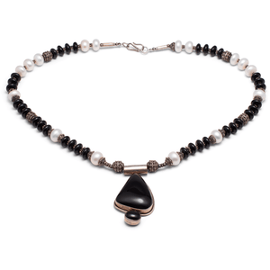 Halskette Onyx & Perlen #594