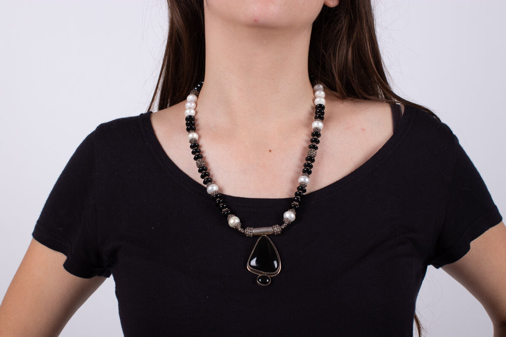 Halskette Onyx & Perlen #594