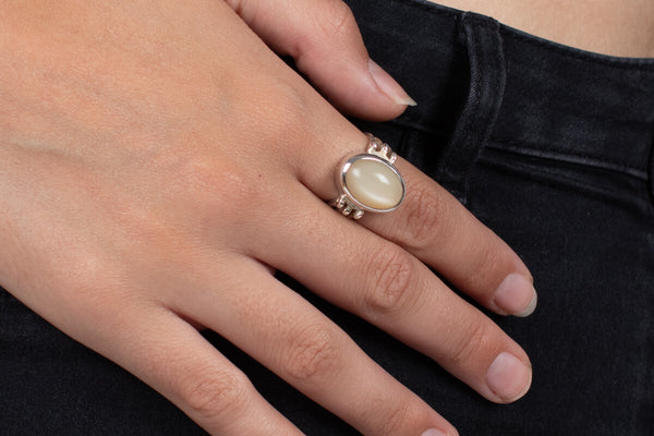 Ring Mondstein